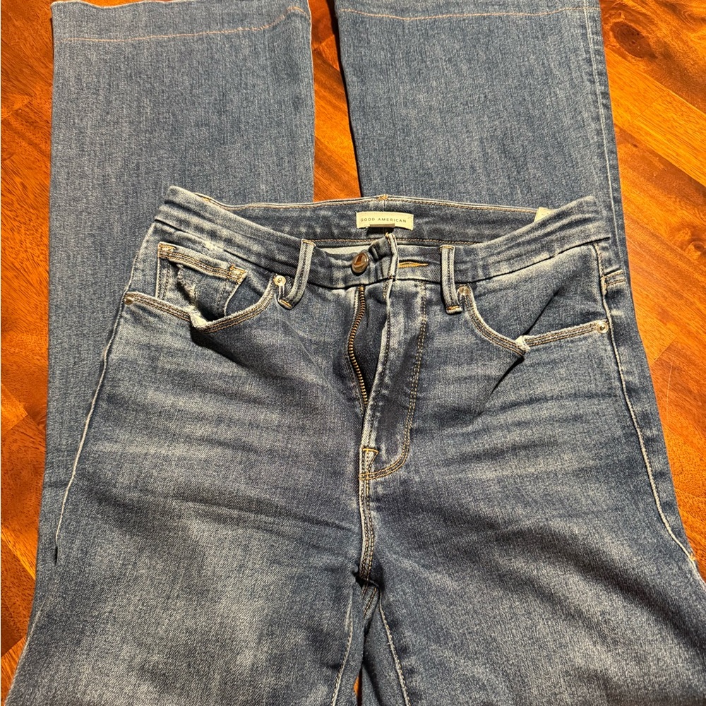 Good American Straight Leg Blue Jeans